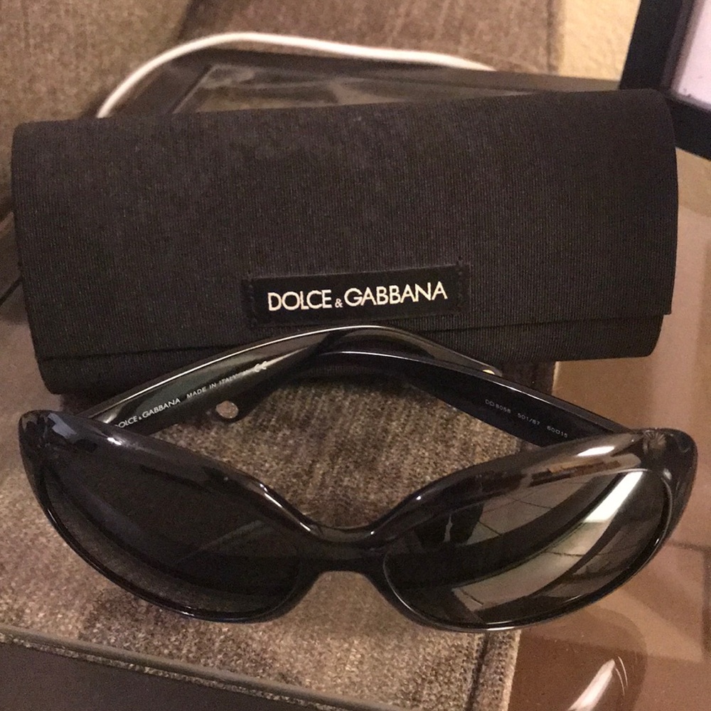 Dolce and Gabbana sunnies ☀️